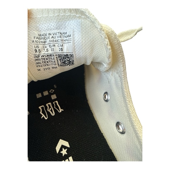 Converse Women's Shoreline SlipOn Sneakers Embroidered Cherries Casual Shoes 9.5 - Picture 8 of 8